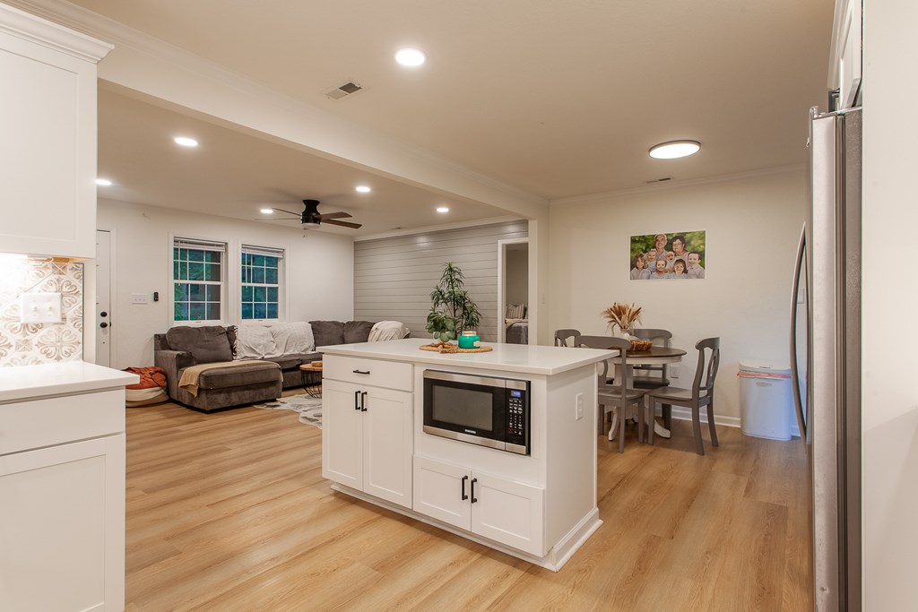 415651 Andrews Residential
