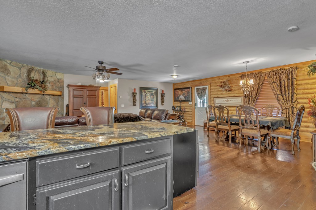 415659 Hayesville Residential
