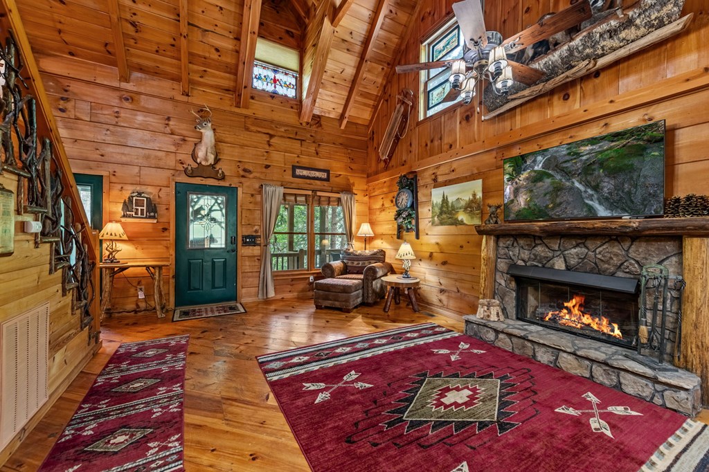 415666 Mineral Bluff Residential