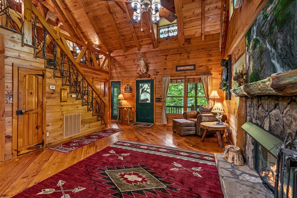 415666 Mineral Bluff Residential