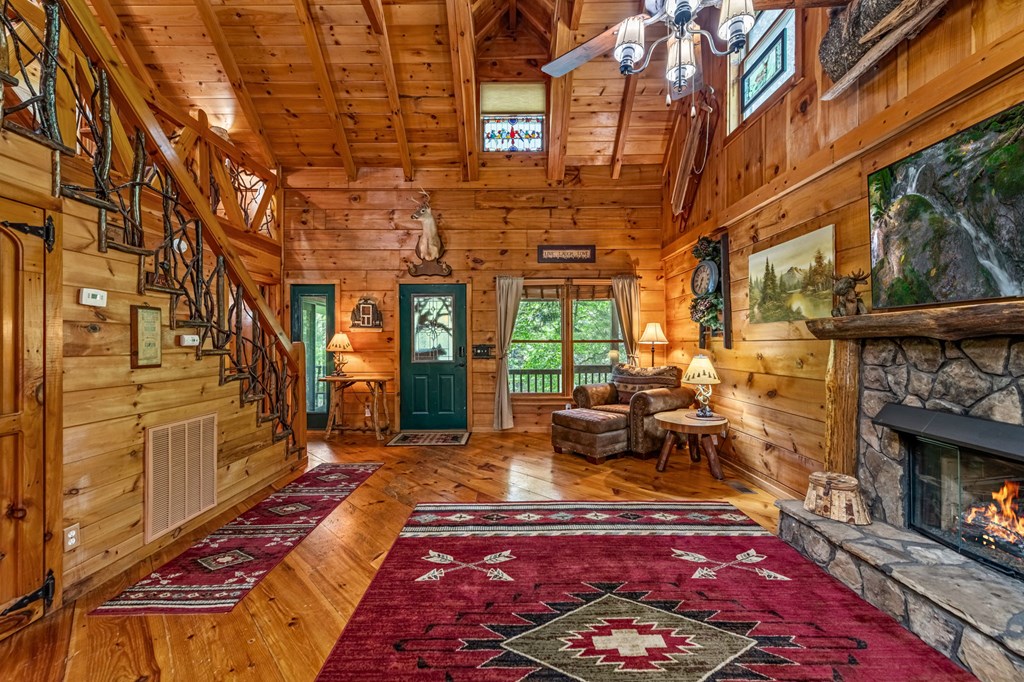 415666 Mineral Bluff Residential