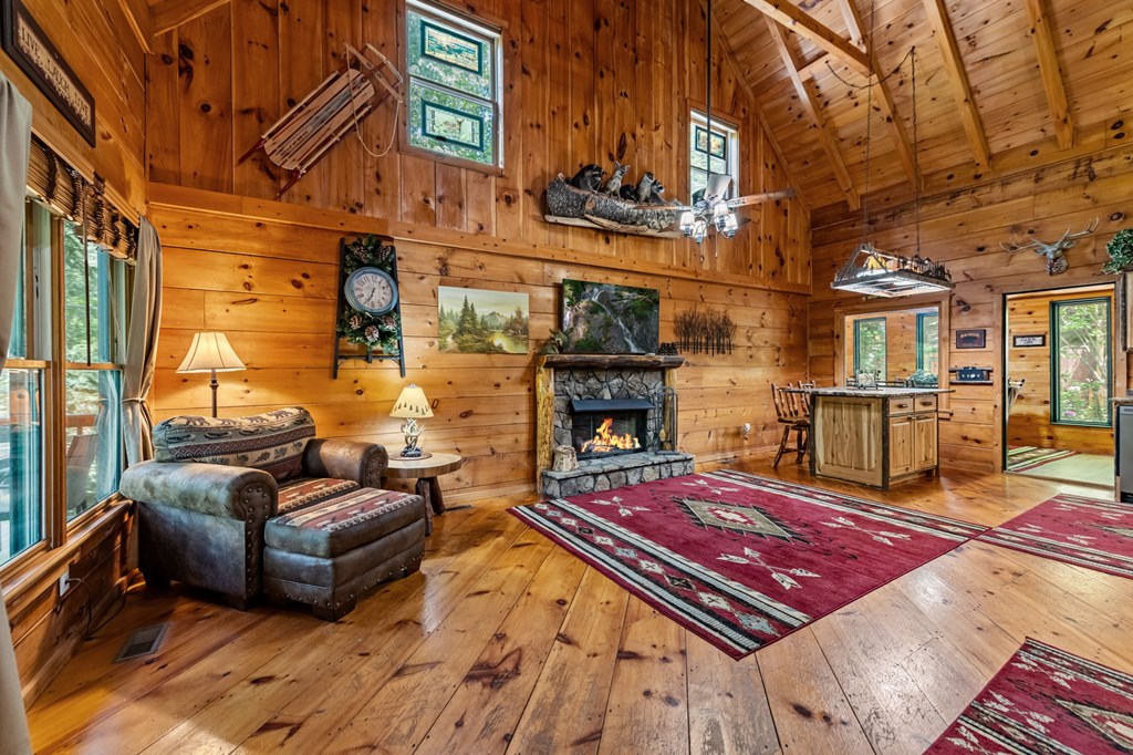 415666 Mineral Bluff Residential