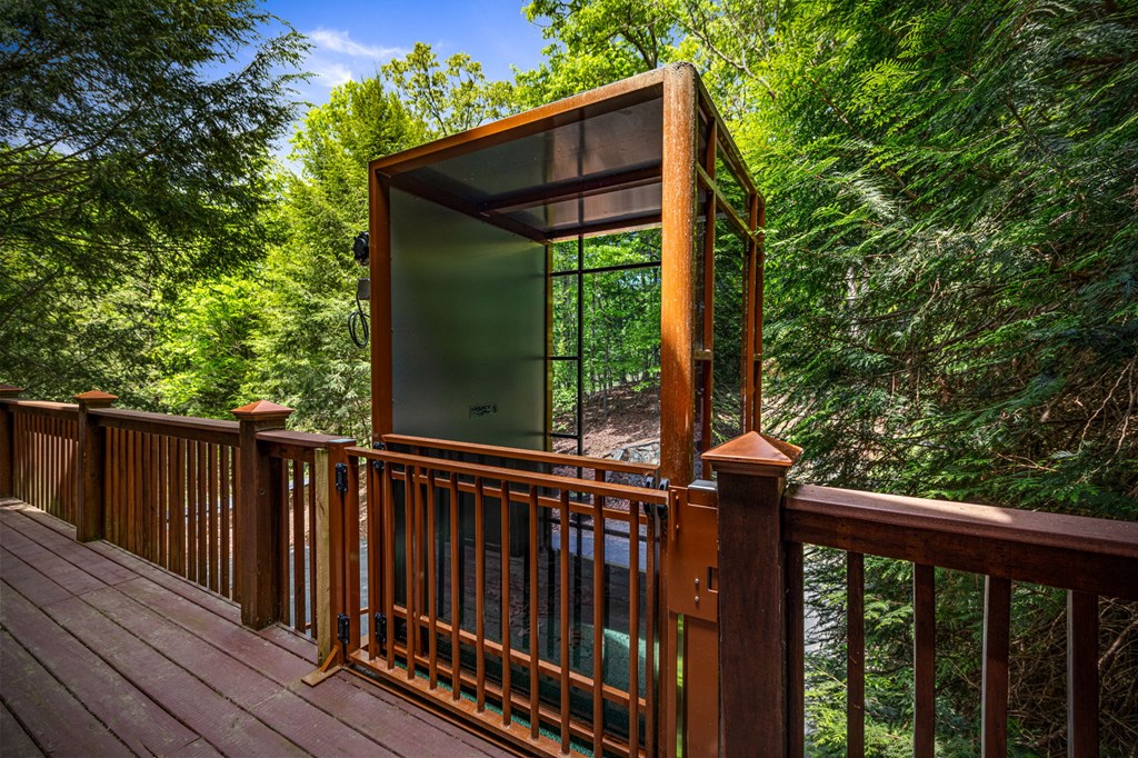 415666 Mineral Bluff Residential
