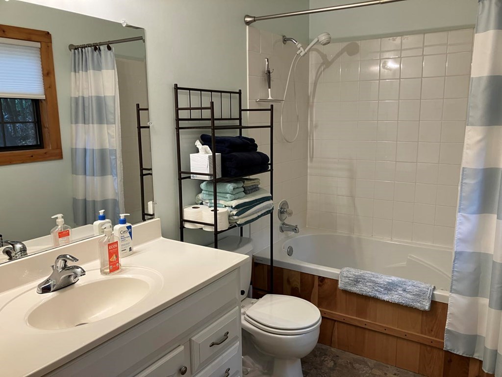 415675 Murphy Residential