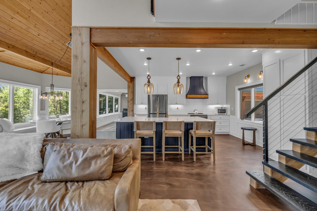 415677 Murphy Residential