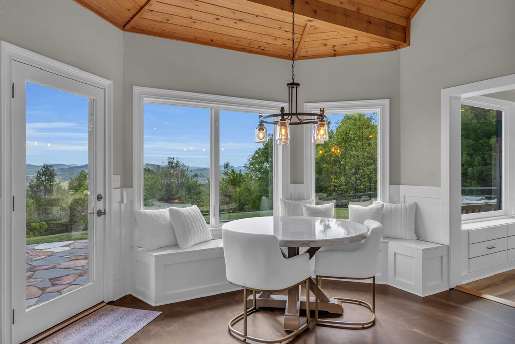 415677 Murphy Residential