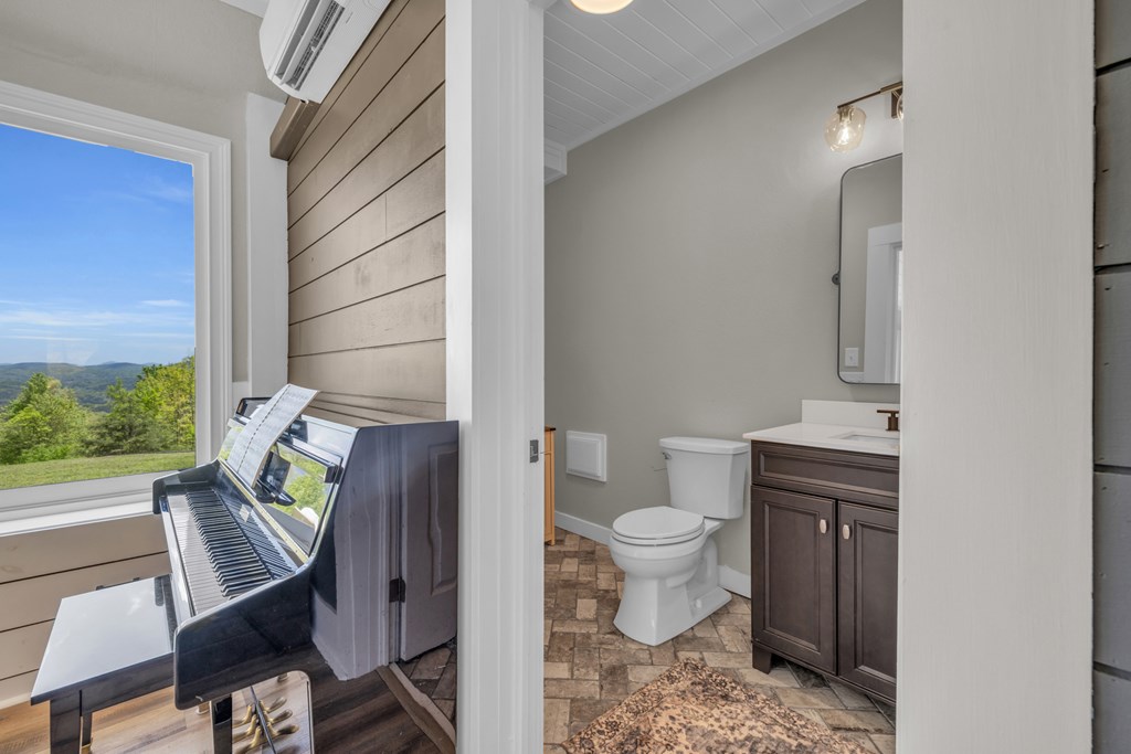 415677 Murphy Residential