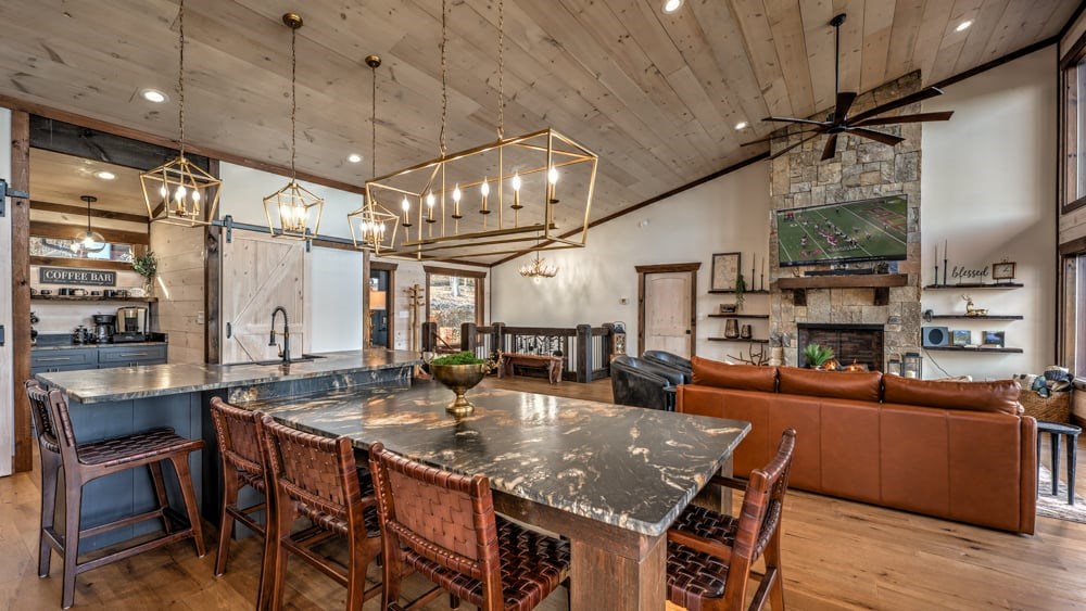 415686 Blue Ridge Residential