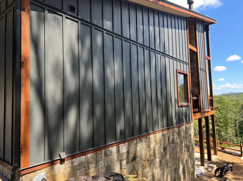 415686 Blue Ridge Residential