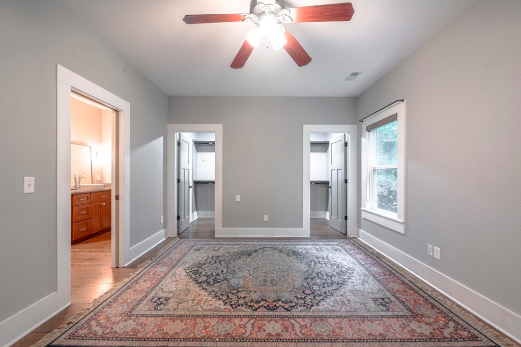 415692 Young Harris Residential