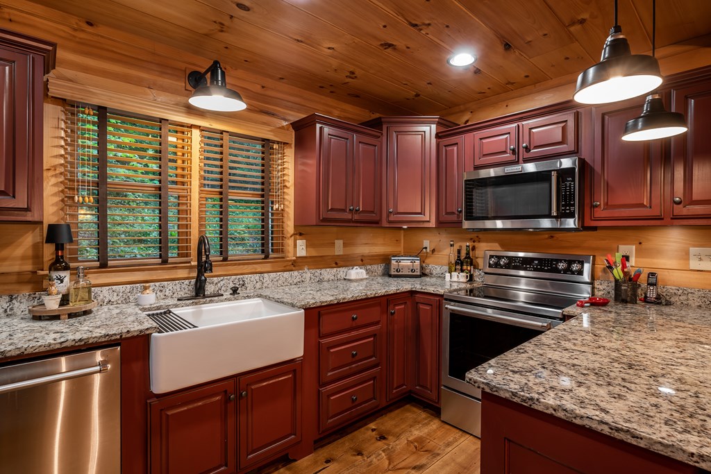 415695 Ellijay Residential