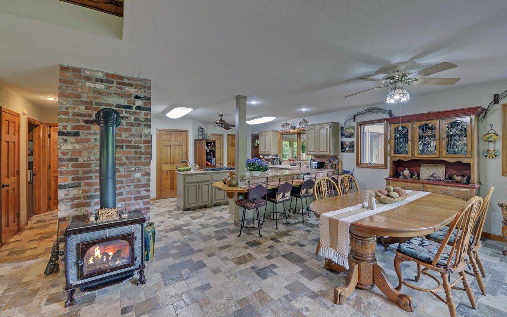 415696 Andrews Residential