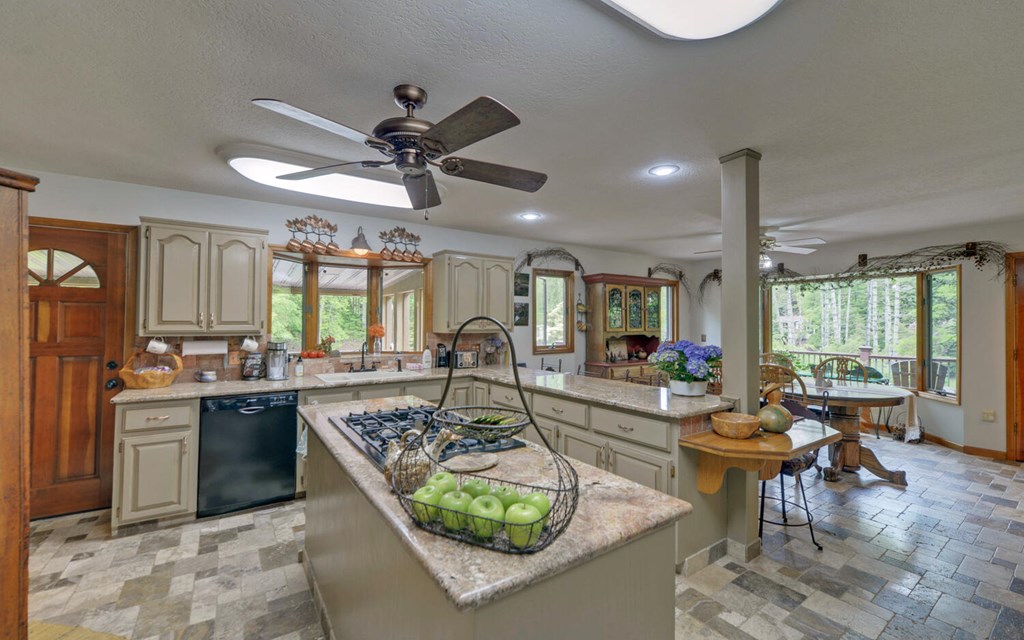 415696 Andrews Residential