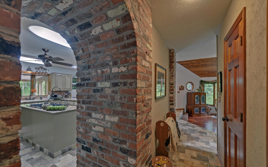 415696 Andrews Residential