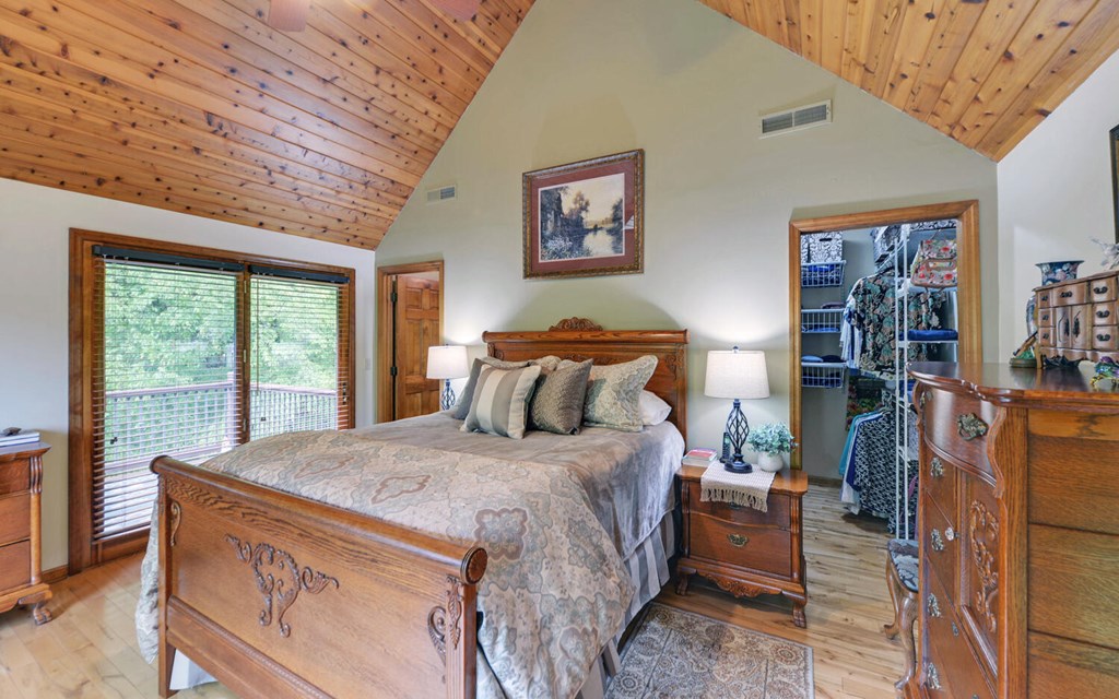 415696 Andrews Residential