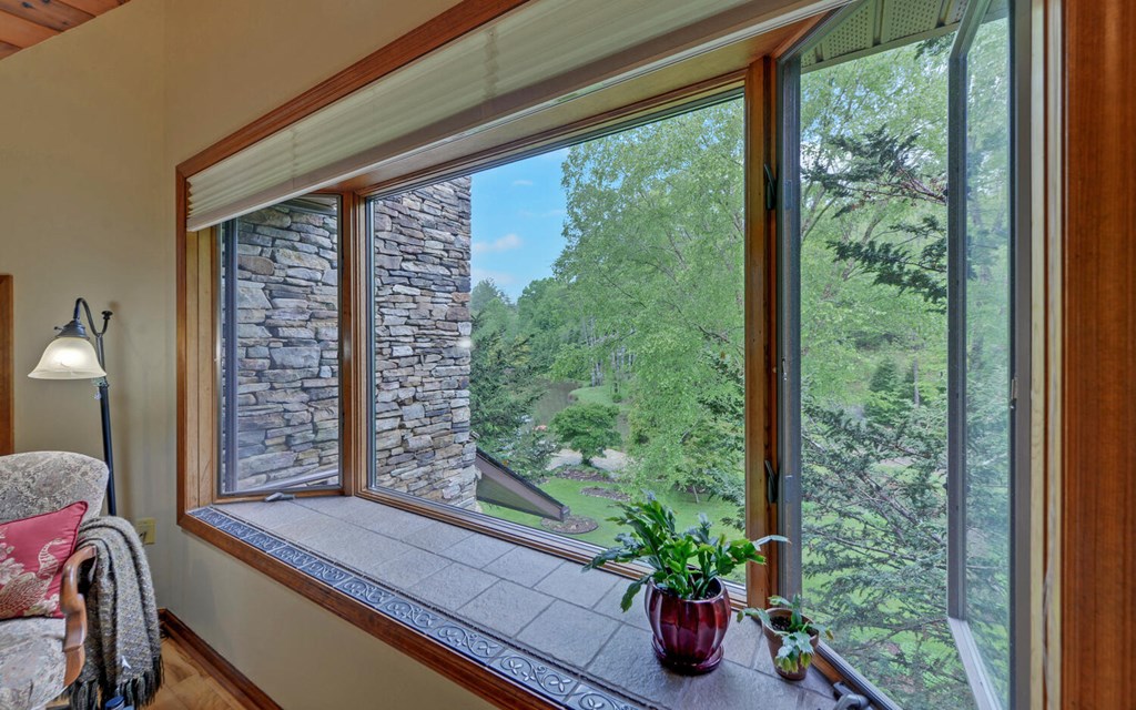 415696 Andrews Residential
