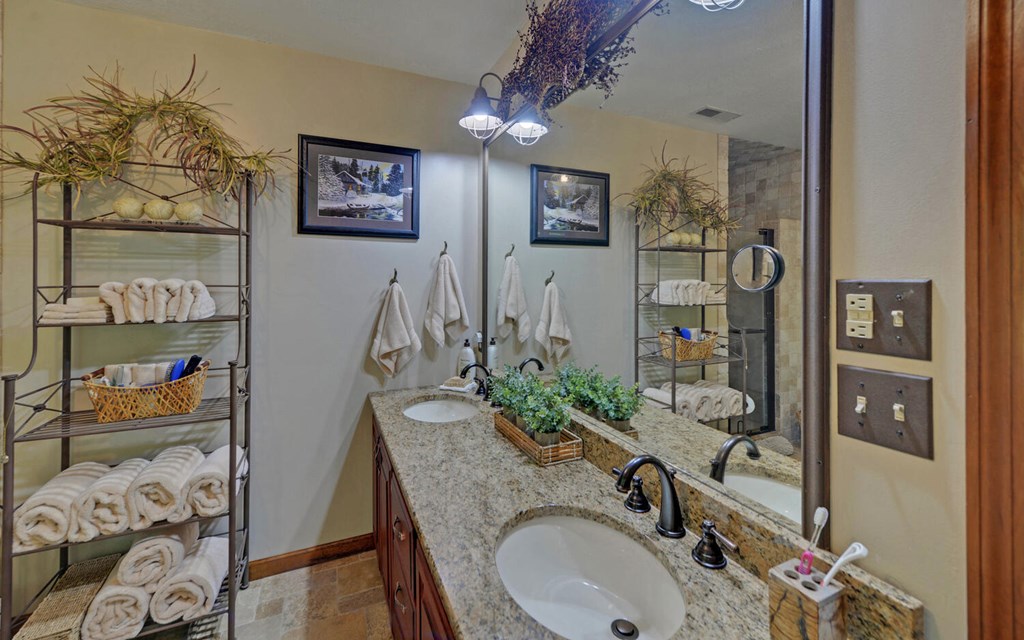 415696 Andrews Residential