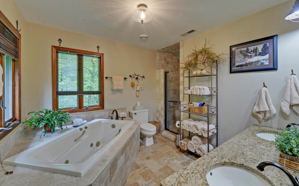 415696 Andrews Residential