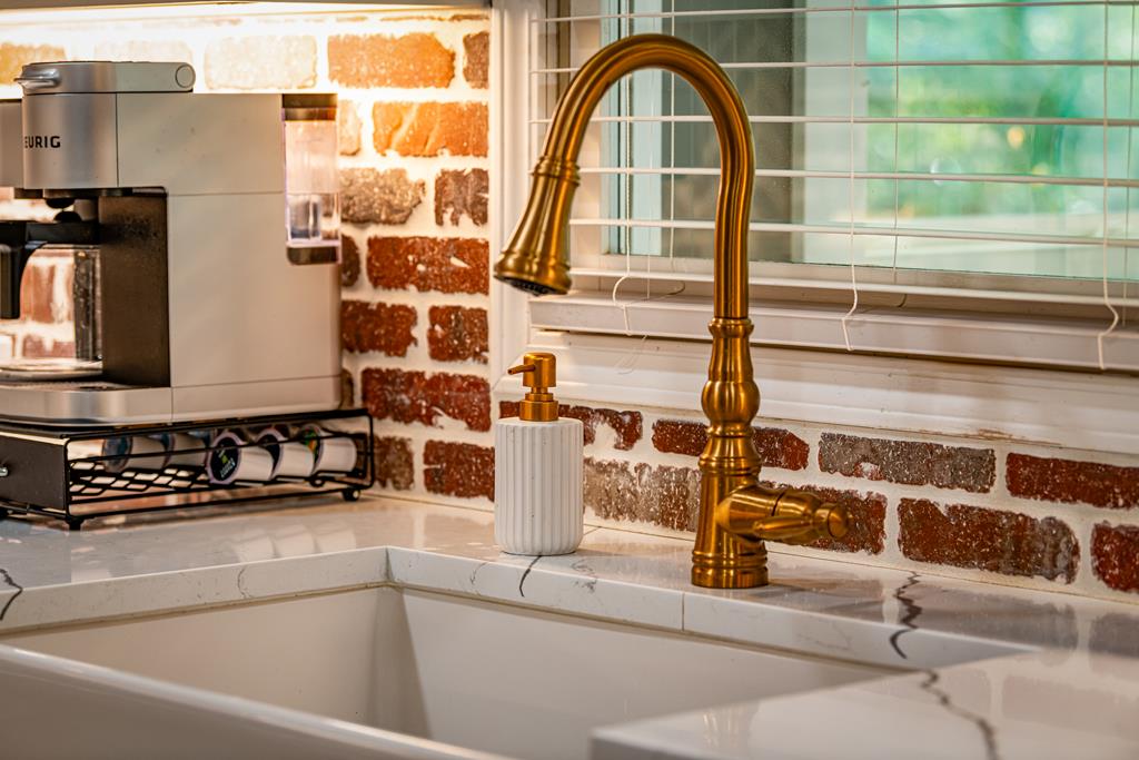 415699 Blairsville Residential