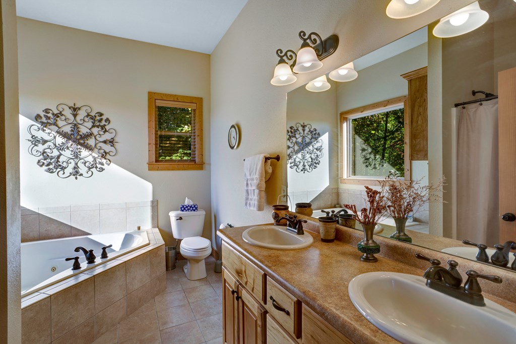 415702 Hiawassee Residential
