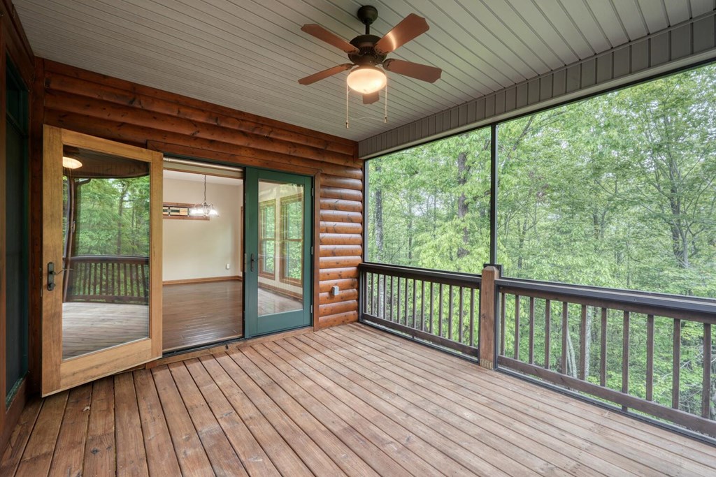 415716 Young Harris Residential