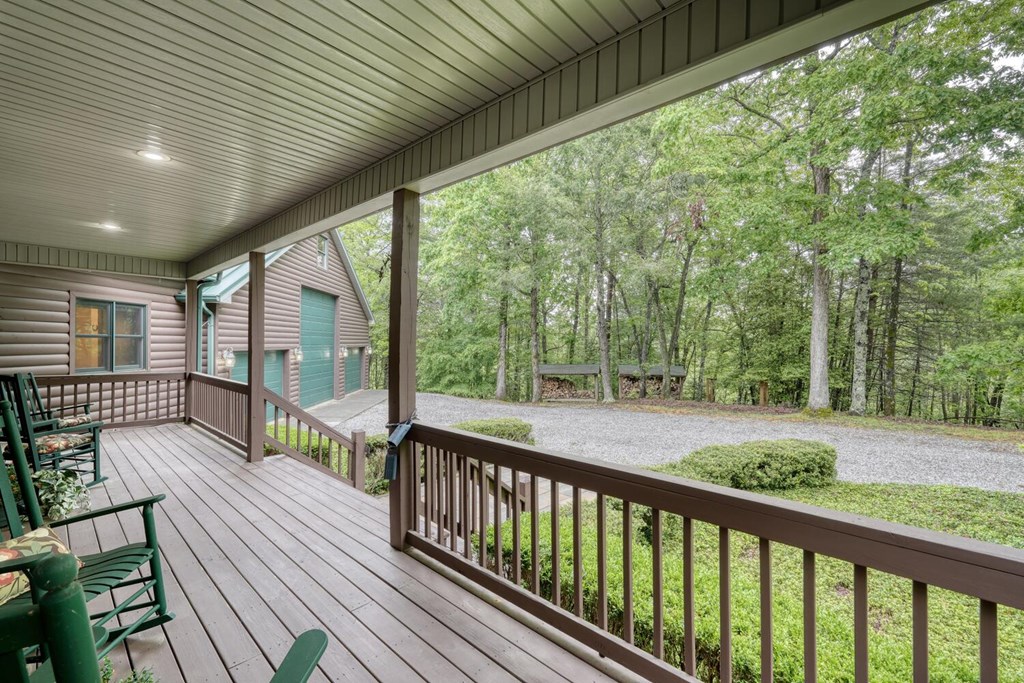 415716 Young Harris Residential