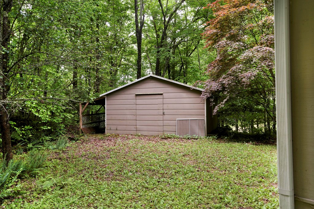415721 Hayesville Residential
