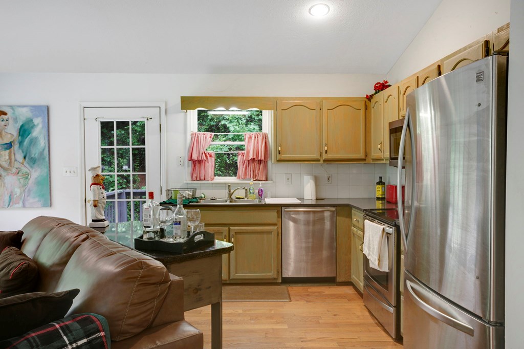 415721 Hayesville Residential