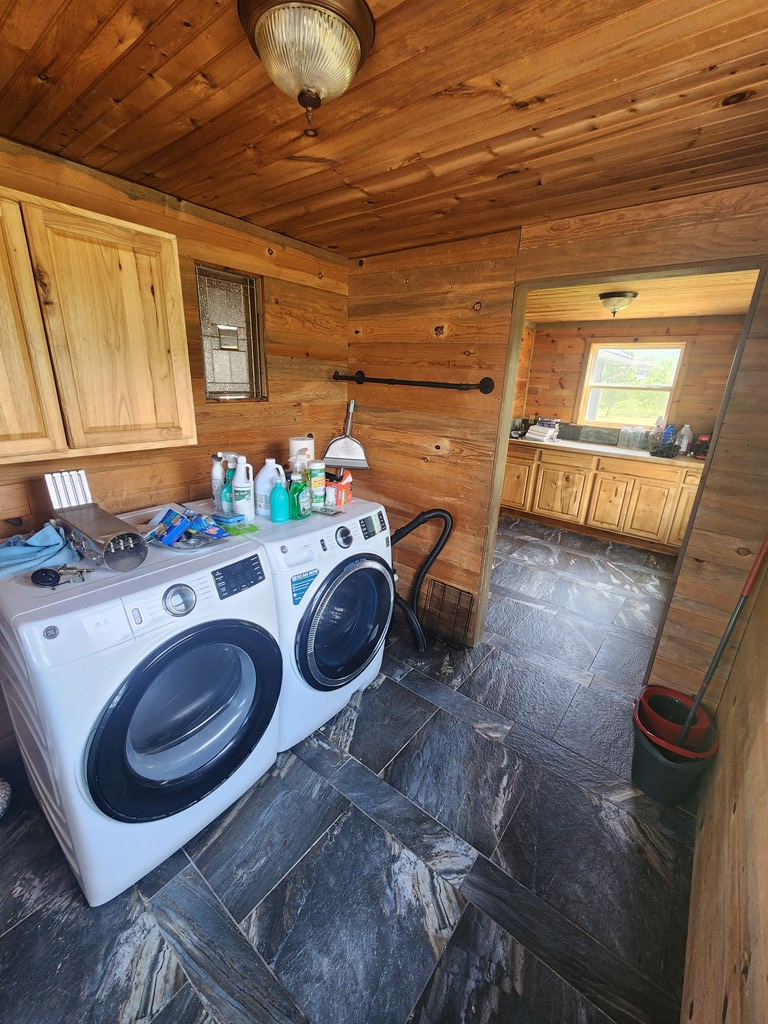 415722 Andrews Residential