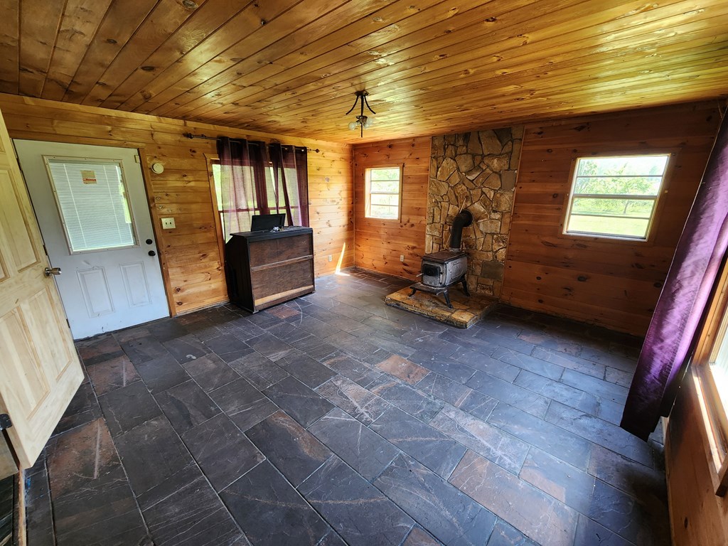 415722 Andrews Residential