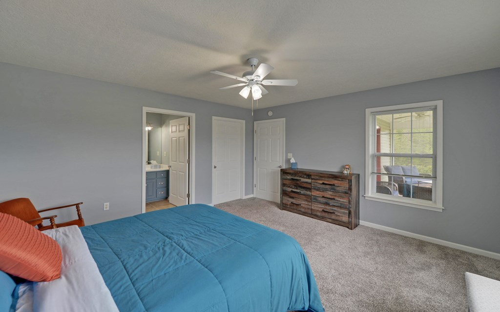 415724 Blue Ridge Residential