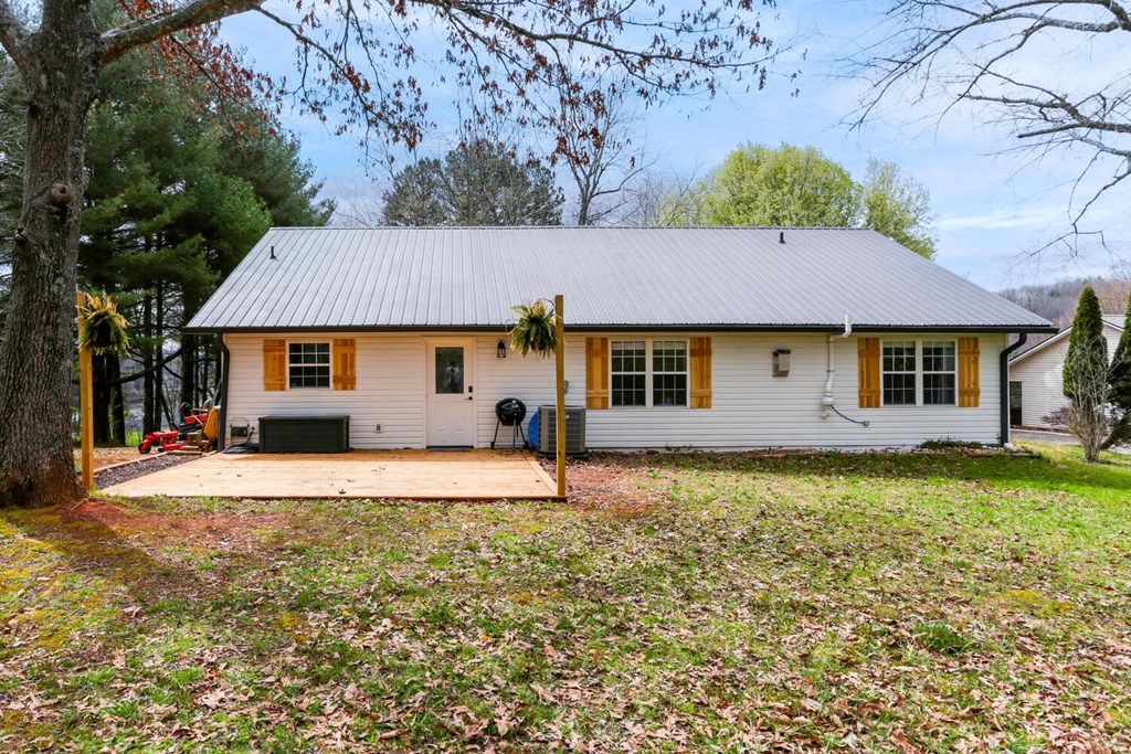 415725 Hayesville Residential