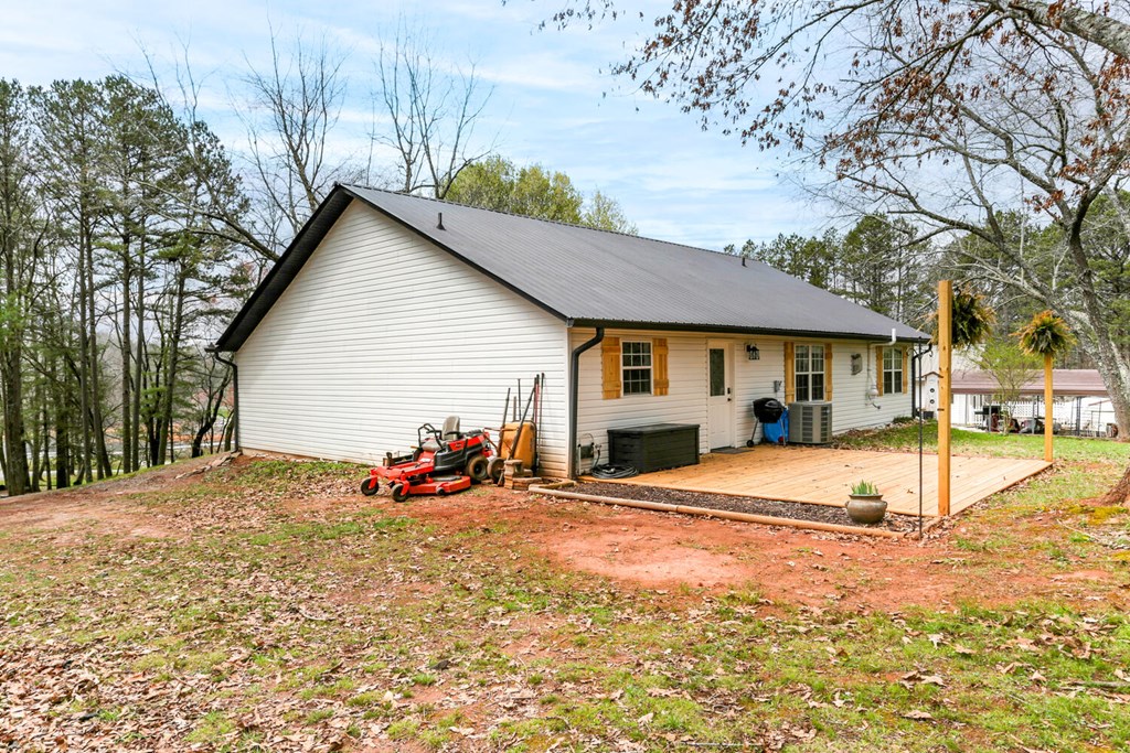415725 Hayesville Residential