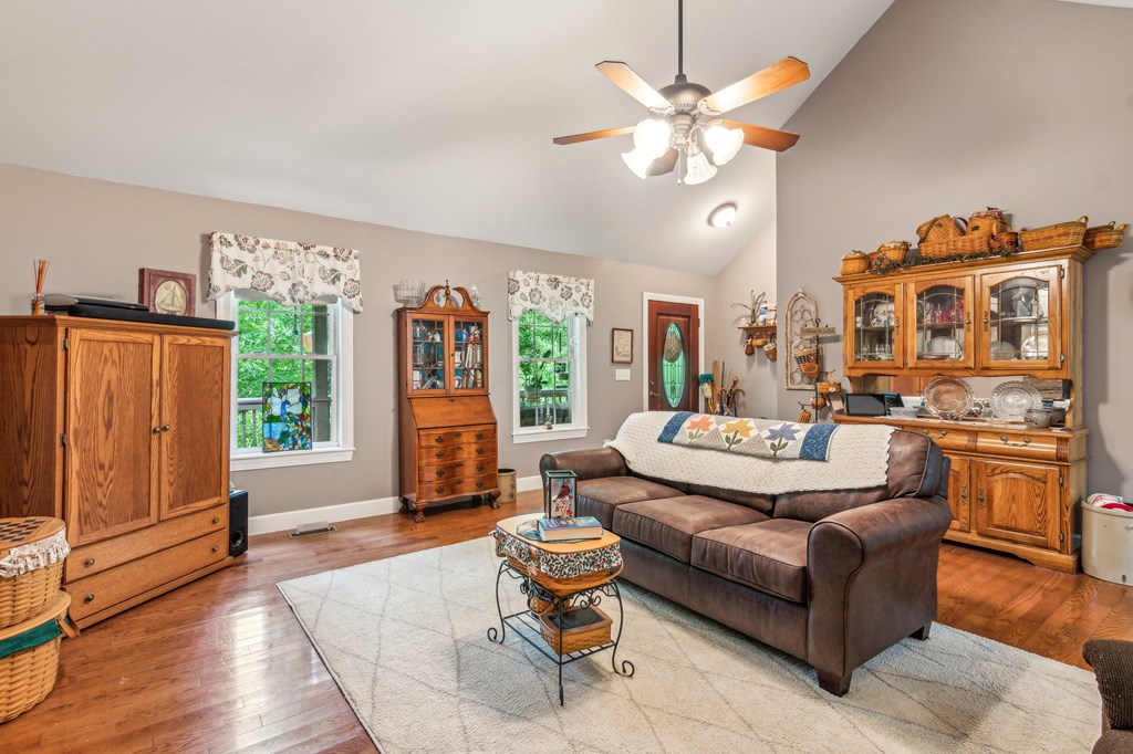 415727 Ellijay Residential