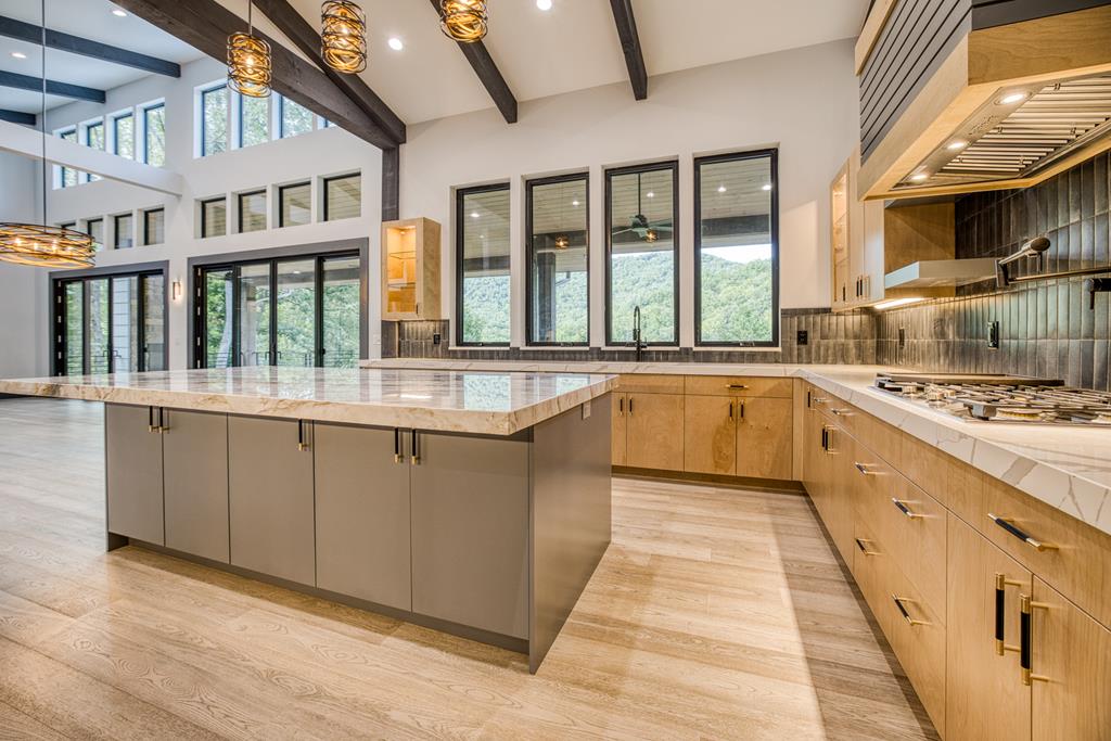 415731 Morganton Residential