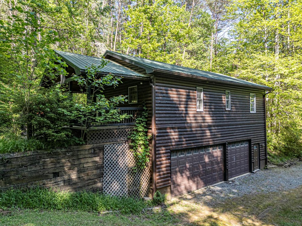 415761 Epworth Residential