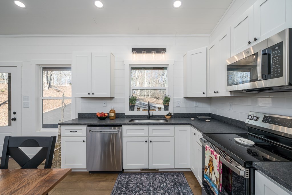415784 Morganton Residential