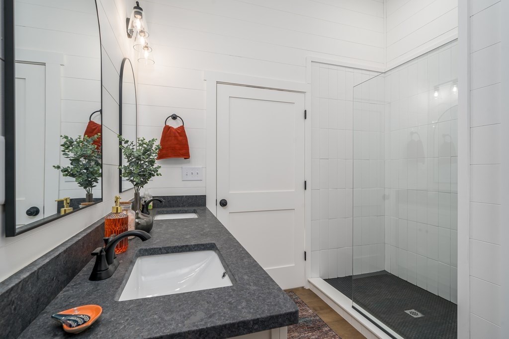 415784 Morganton Residential