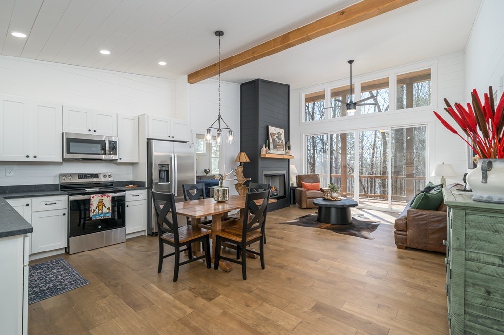 415784 Morganton Residential