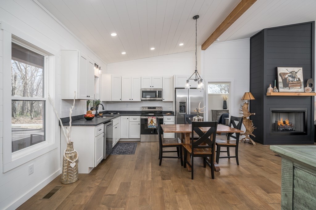415784 Morganton Residential