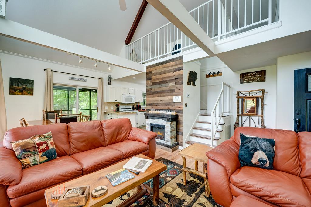 415785 Mineral Bluff Residential