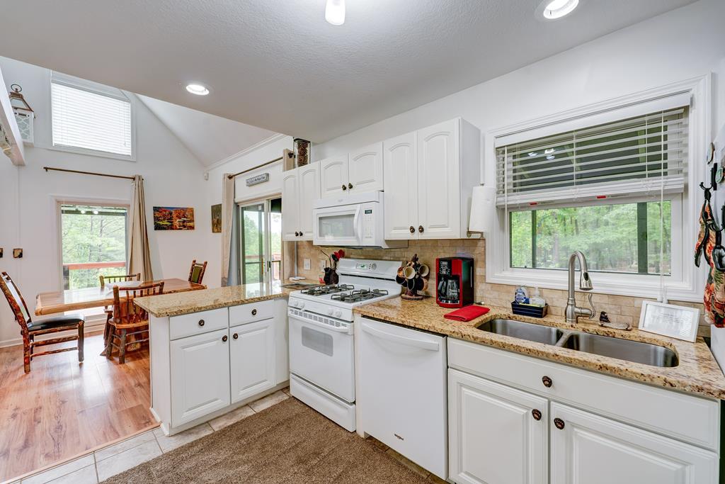 415785 Mineral Bluff Residential