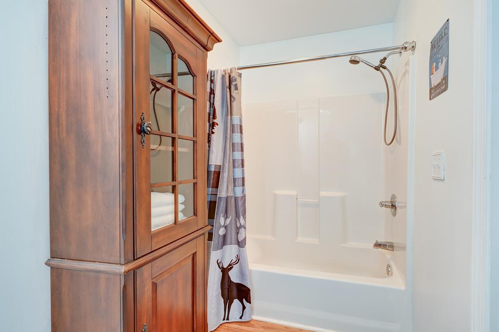 415785 Mineral Bluff Residential