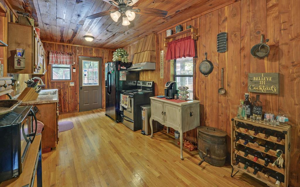 415800 Murphy Residential