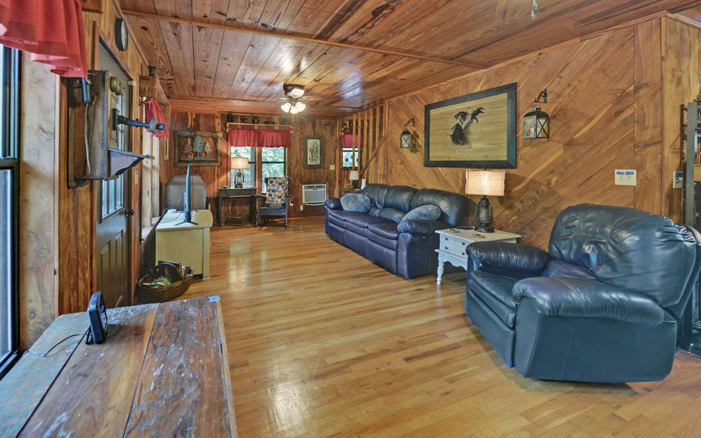 415800 Murphy Residential