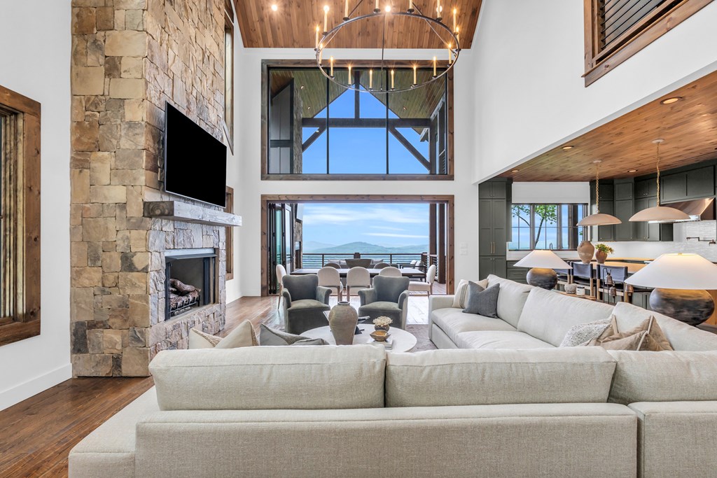 415809 Blue Ridge Residential