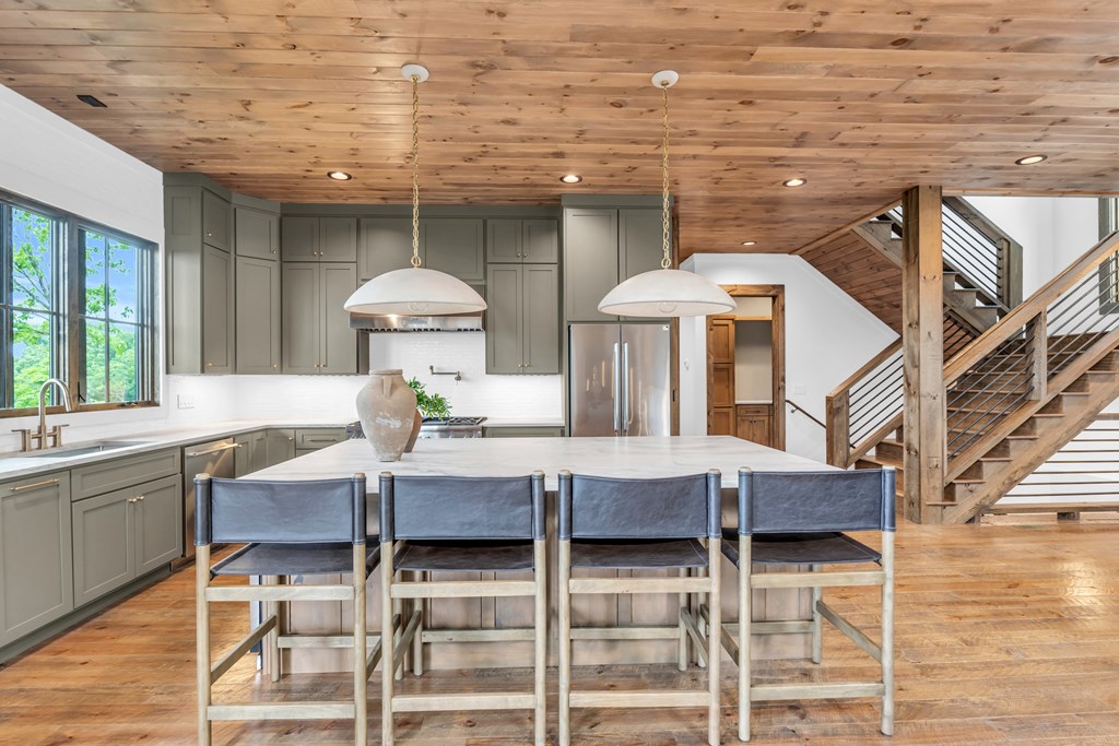 415809 Blue Ridge Residential