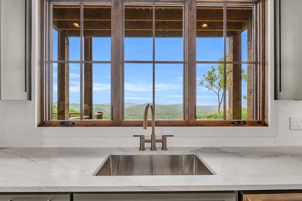 415809 Blue Ridge Residential