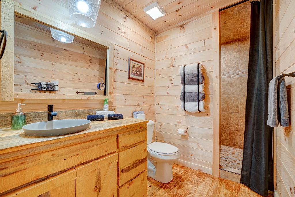 415829 Mineral Bluff Residential