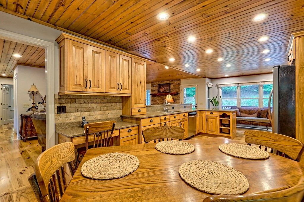 415834 Hiawassee Residential